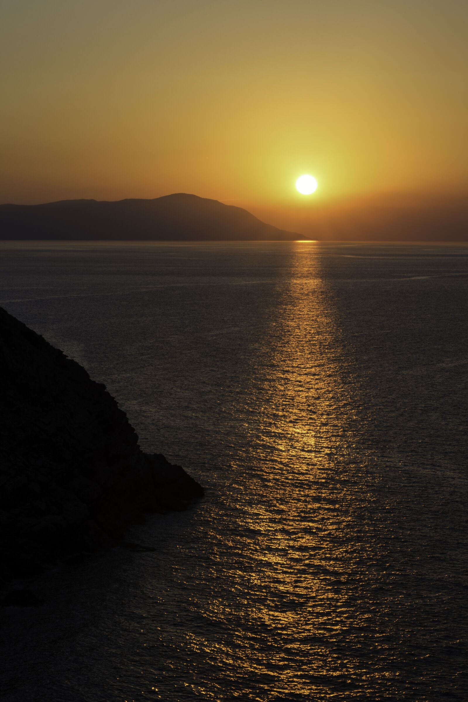 Nikon D610 sample photo. Lying, sun, landscape photography