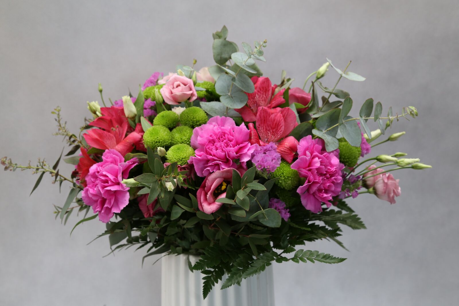 Canon EOS 6D + Canon EF 24-105mm F4L IS USM sample photo. Flowers, bouquet, flower shop photography
