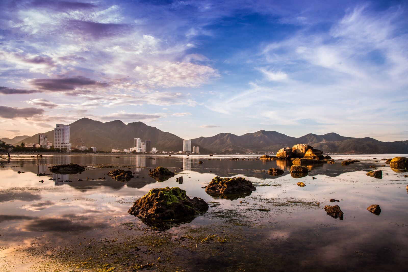 Nikon D610 sample photo. Sun, water, sunset photography