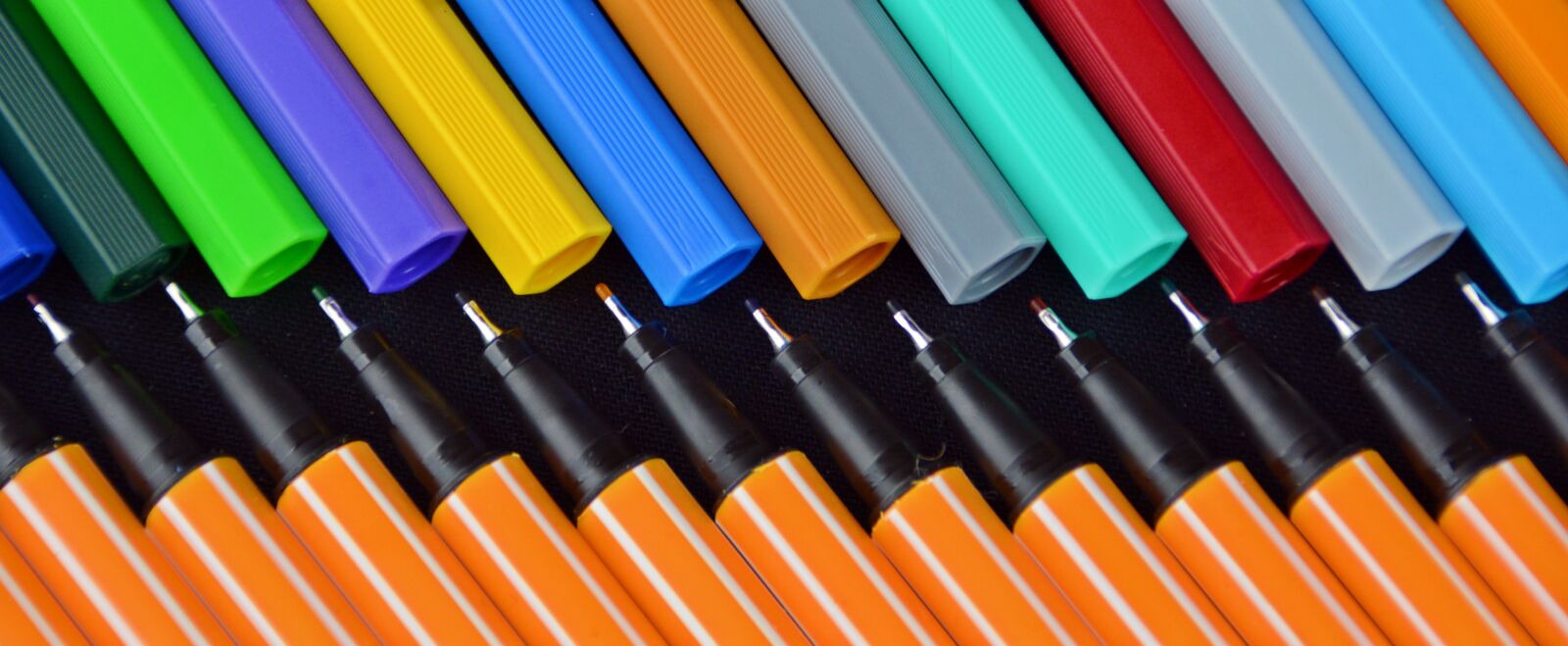 Nikon D5200 sample photo. Pens, stabilo, color photography