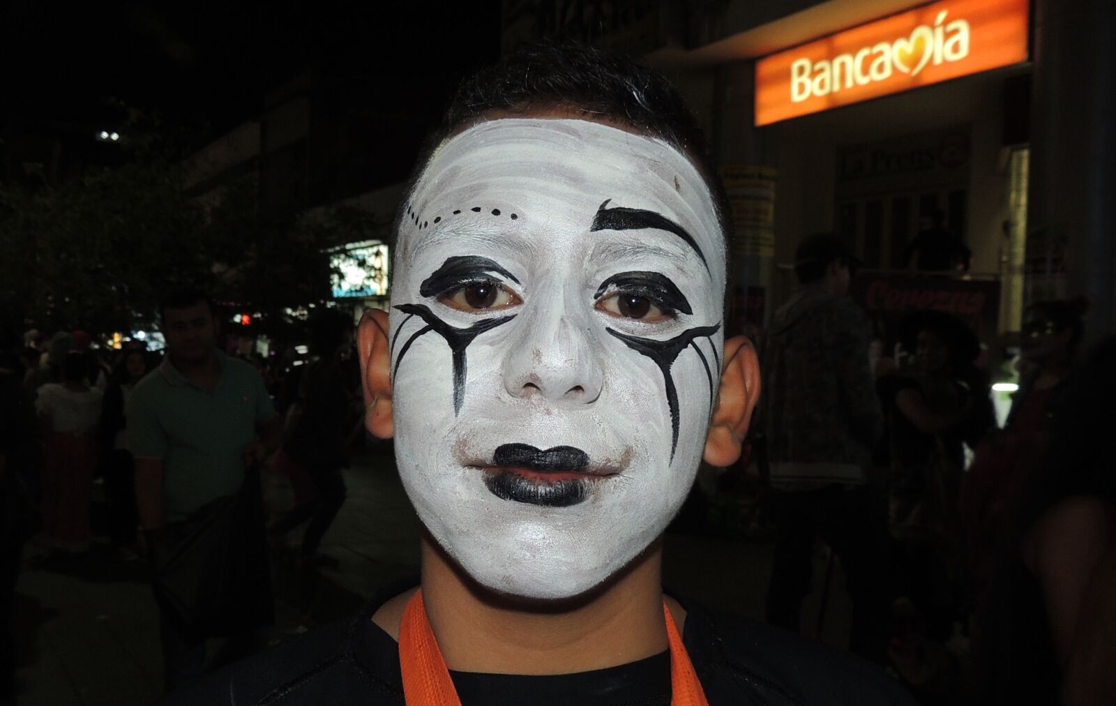 Nikon Coolpix P510 sample photo. Face, painting, halloween armenia photography