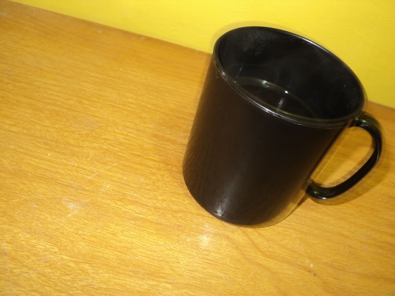 Sony DSC-S2000 sample photo. Coffee, mug, black, ceramic photography