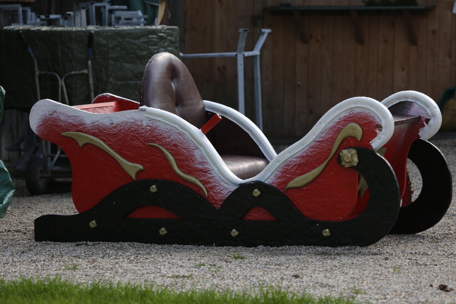 Canon EF 100-400mm F4.5-5.6L IS USM sample photo. Slide, santa, christmas photography