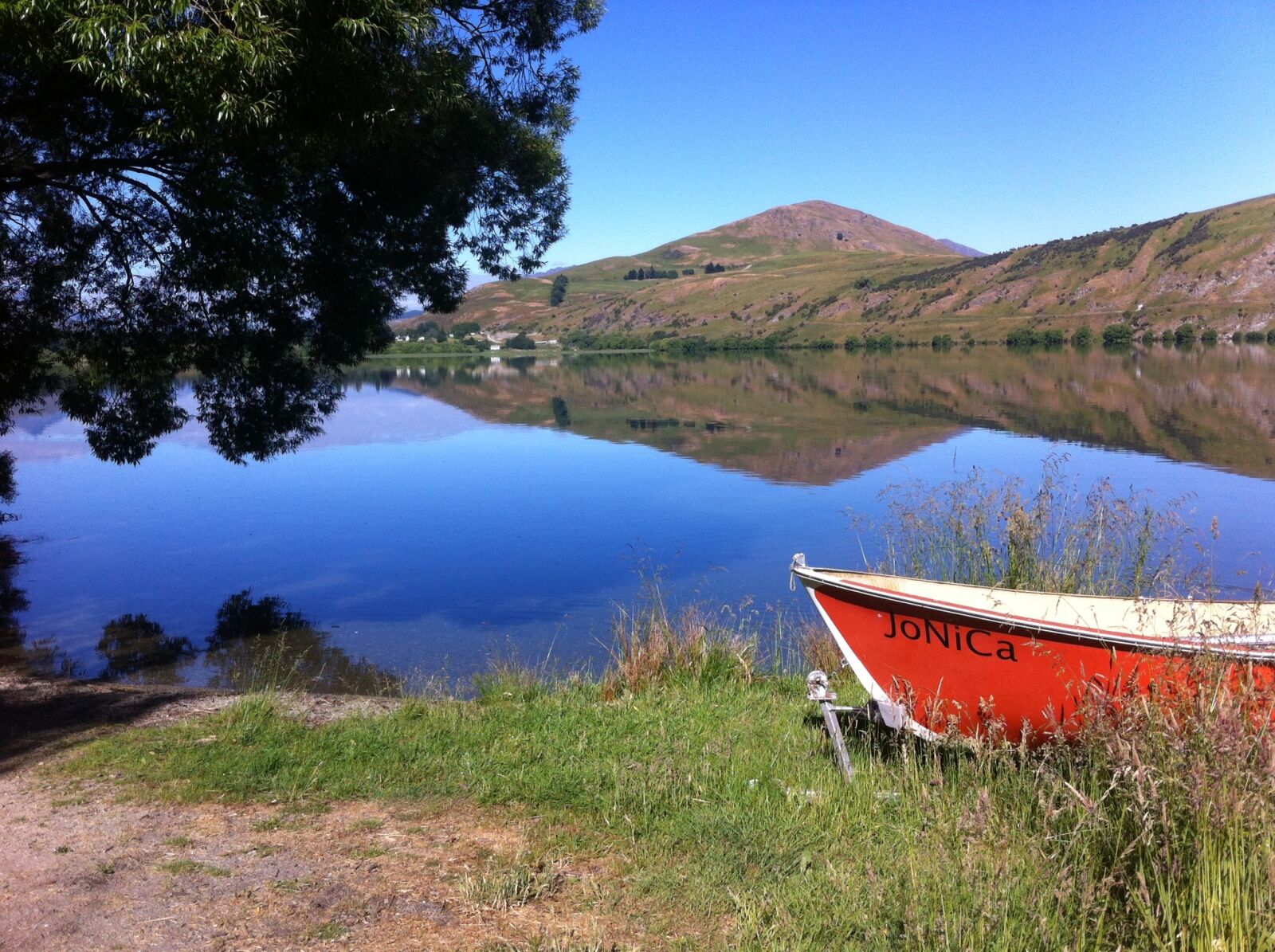 Apple iPhone 4 sample photo. Lake, tranquil, boat photography