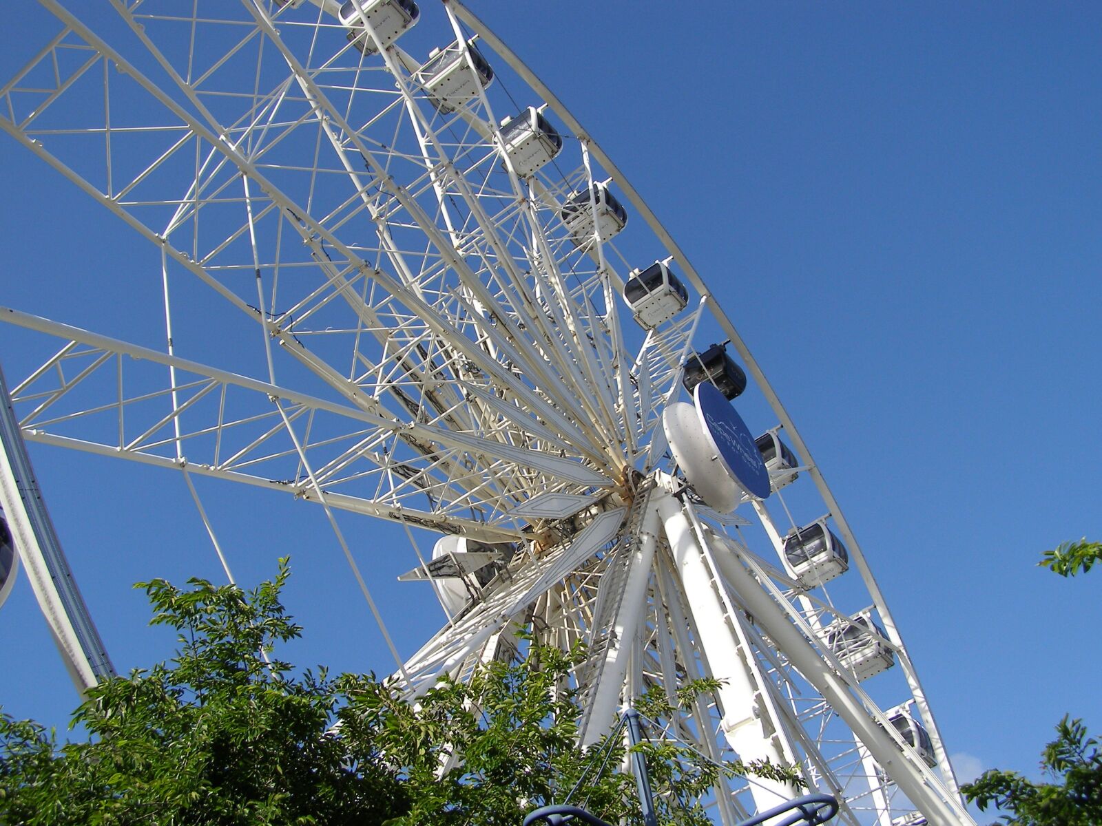 Olympus SP500UZ sample photo. Ferris wheel, cape town photography