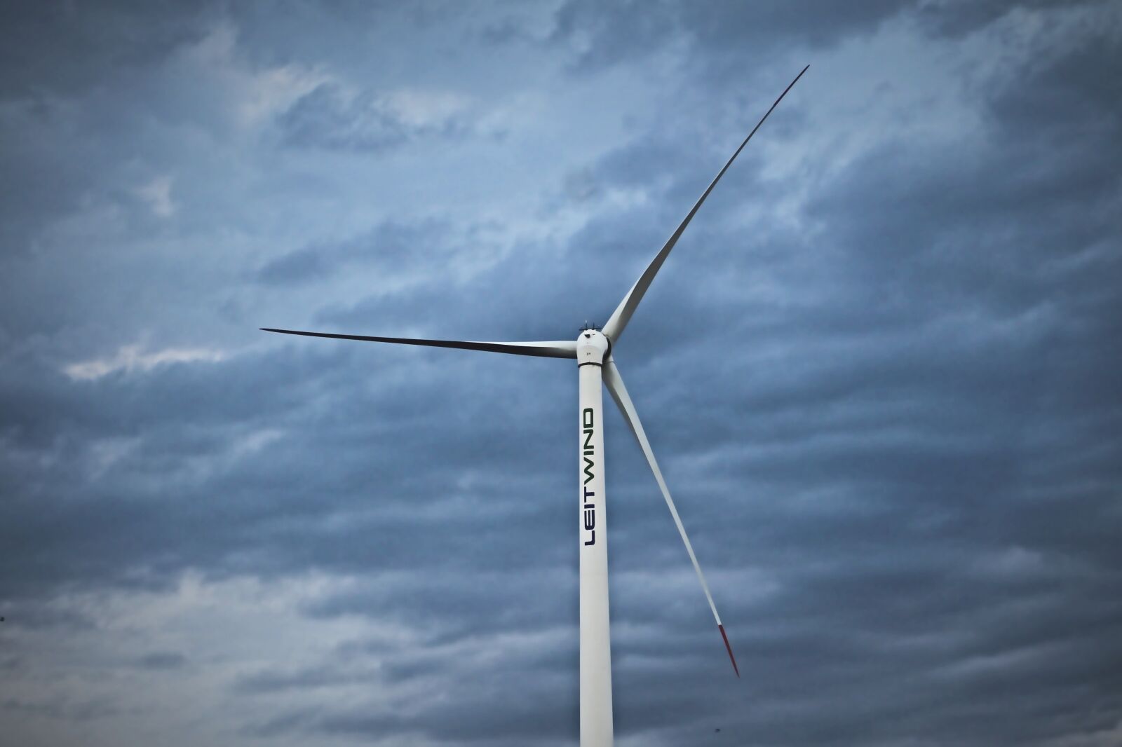 Canon EF 55-200mm F4.5-5.6 II USM sample photo. Wind energy, wind, windmill photography