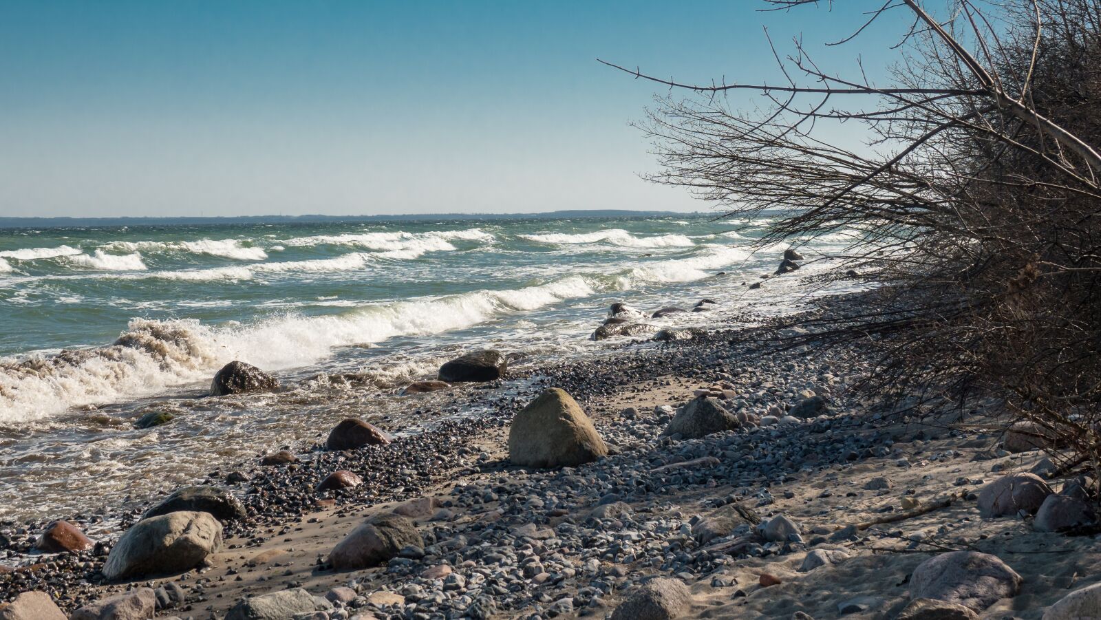 Sony Cyber-shot DSC-RX10 IV sample photo. Baltic sea, beach, sea photography