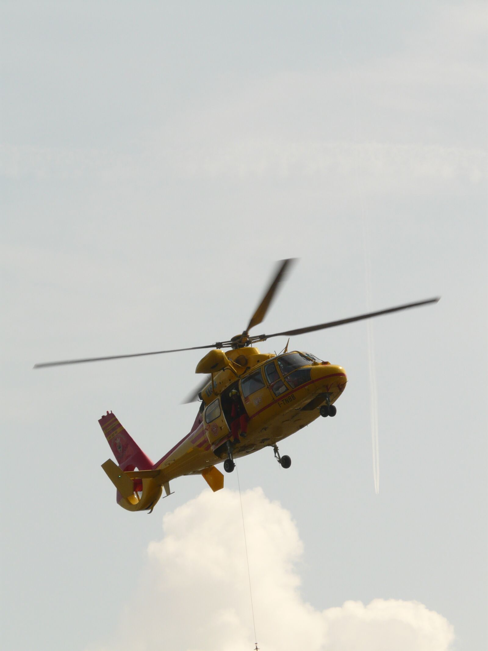 Panasonic DMC-FZ18 sample photo. Helicopter, rescue, first aid photography