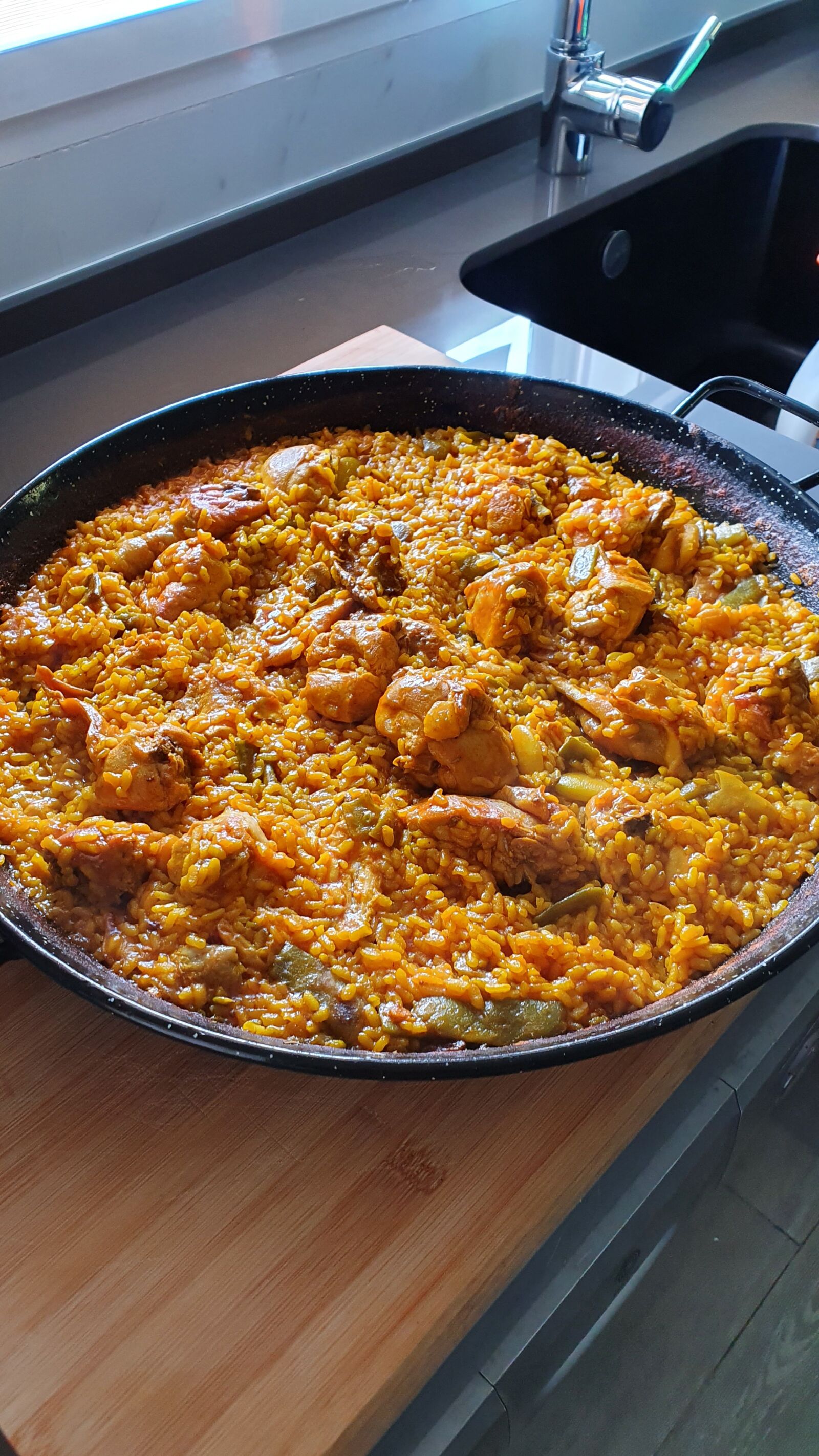 Samsung Galaxy S10+ sample photo. Paella, valencia, rice photography
