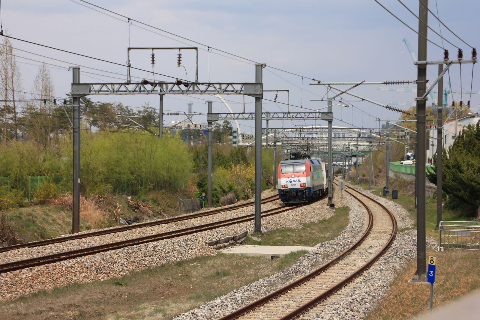 Canon EOS 600D (Rebel EOS T3i / EOS Kiss X5) sample photo. Korea, railway, transportation photography