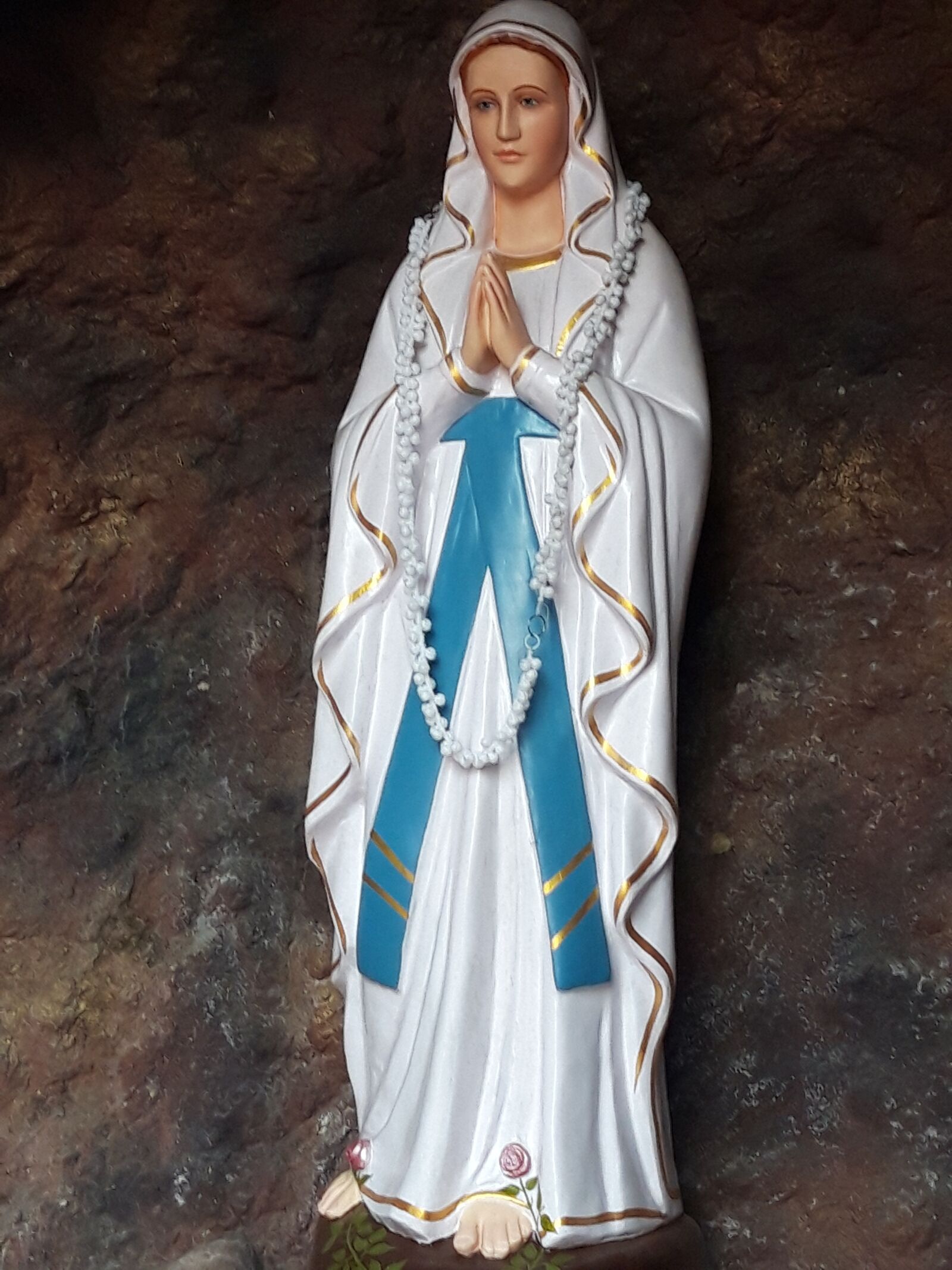 Samsung Galaxy A6 sample photo. Madonna, holy virgin, mary photography
