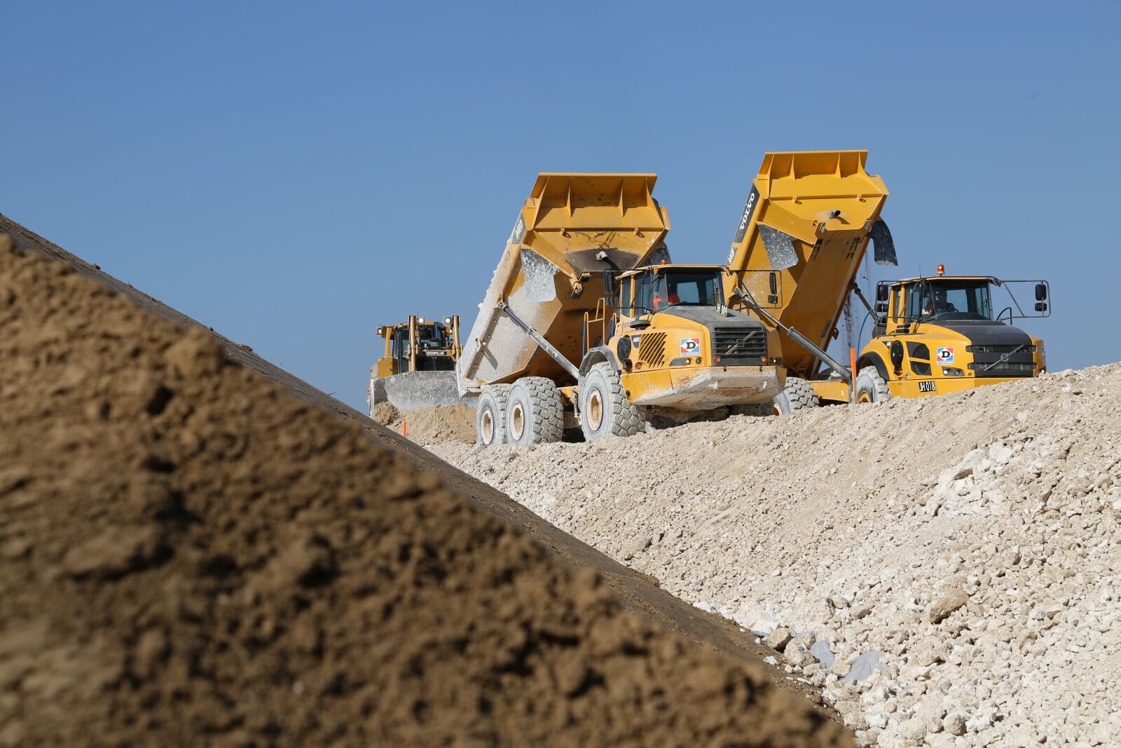 Canon EF 24-105mm F4L IS USM sample photo. Site, tp, public works photography