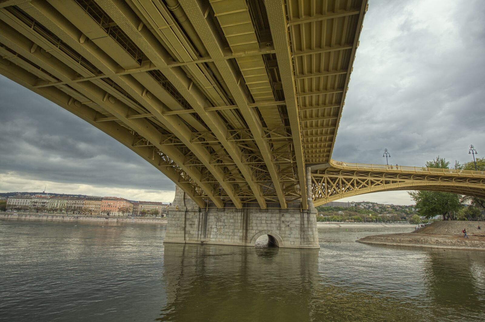 Canon EF 17-40mm F4L USM sample photo. Budapest, bridge, river photography