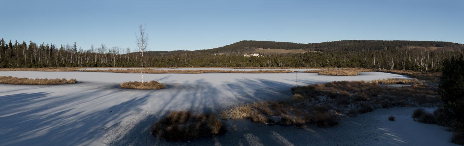 Canon EOS 70D + Canon EF 16-35mm F4L IS USM sample photo. Landscape, snow, ice photography