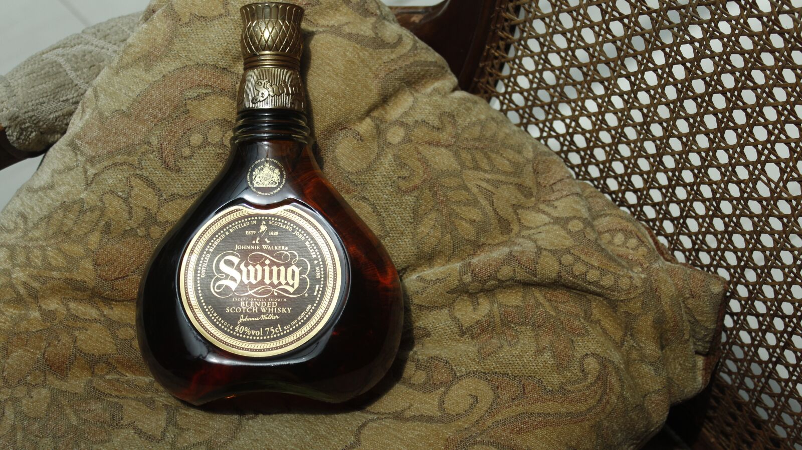 Canon EOS 600D (Rebel EOS T3i / EOS Kiss X5) sample photo. Product, photography, scotch photography