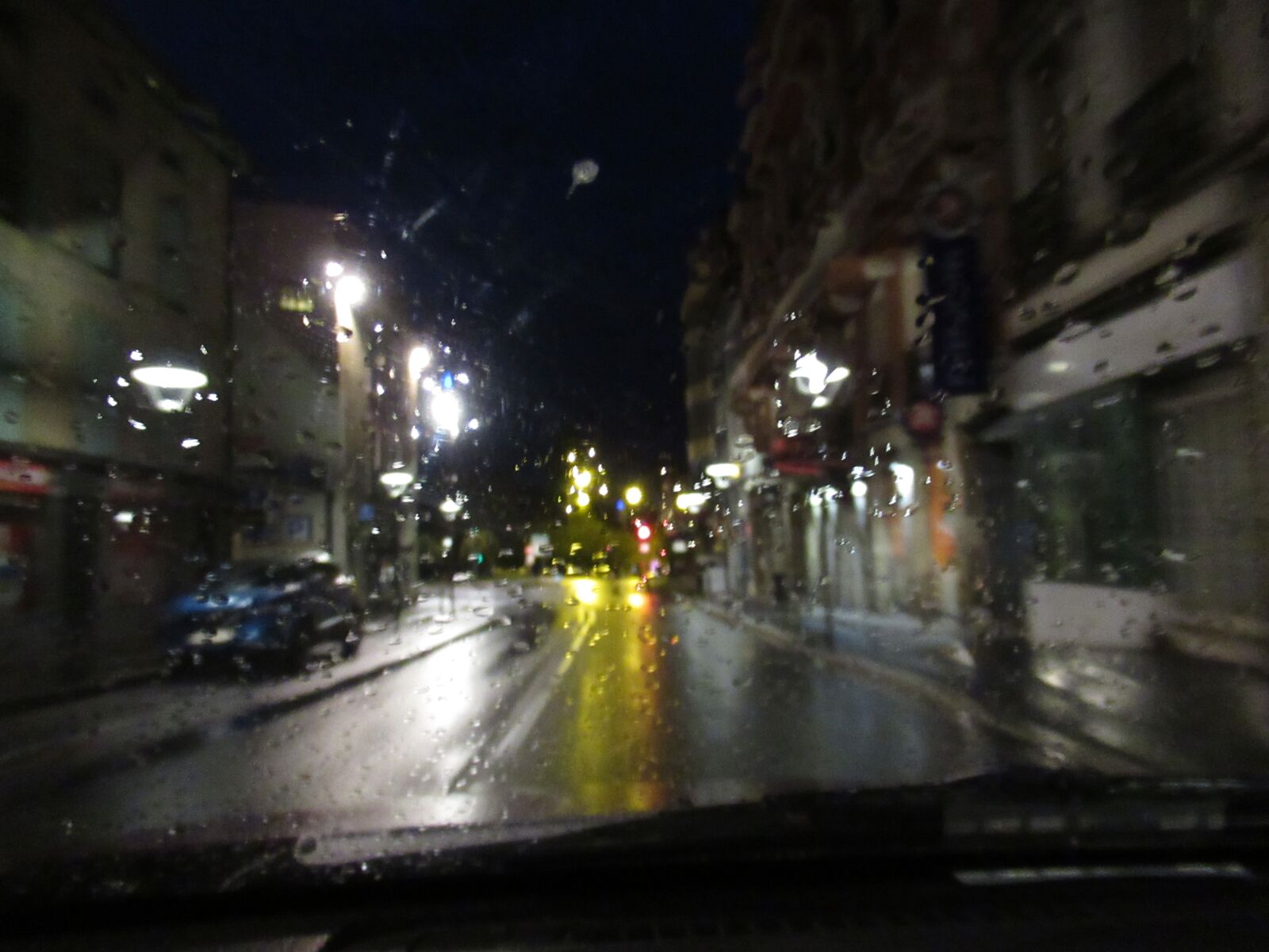 Canon PowerShot SX620 HS sample photo. City, night, puy in photography