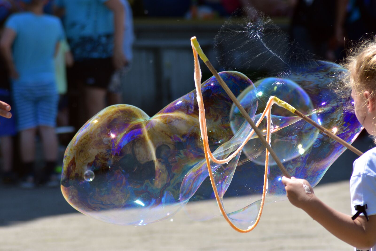 Nikon D3400 sample photo. Fun, the bank, balloon photography