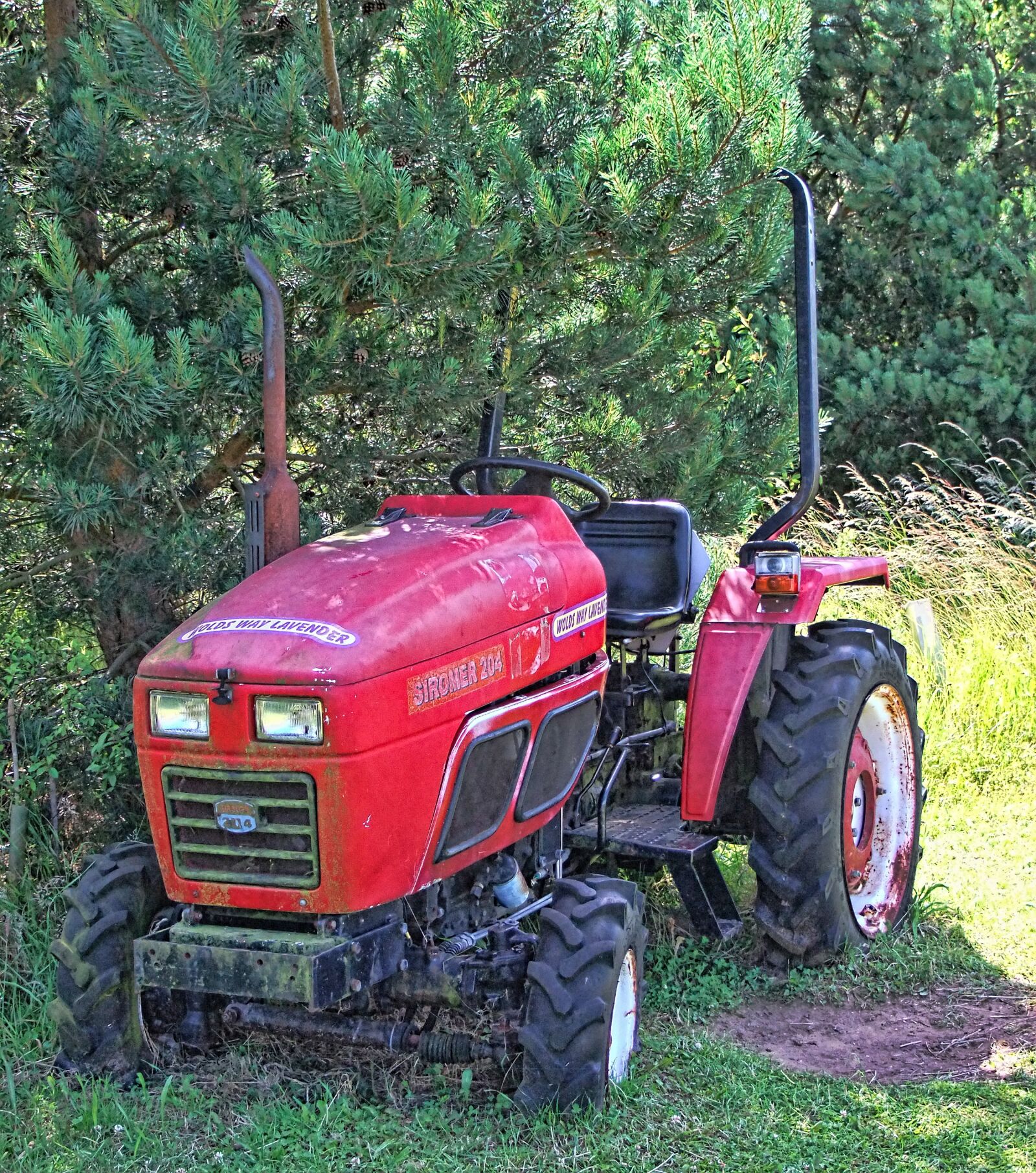FujiFilm FinePix S200EXR (FinePix S205EXR) sample photo. Tractor, farm, agriculture photography