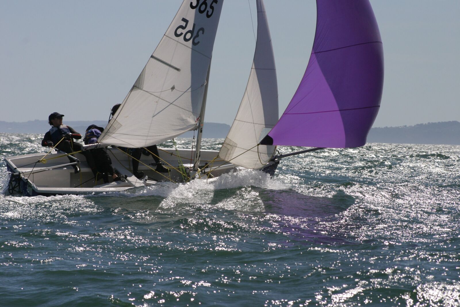 Canon EOS 10D sample photo. Waves, boat, sailing, dinghy photography