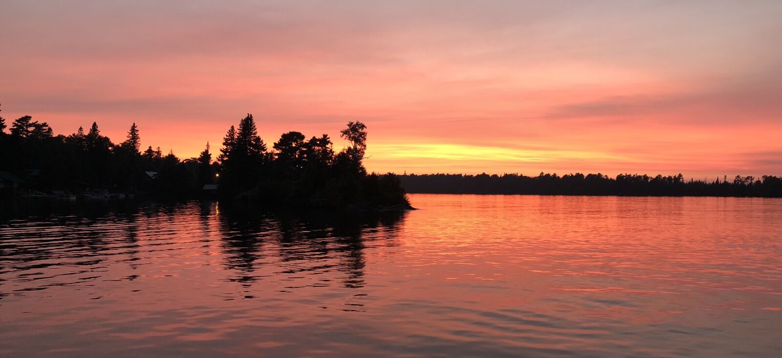 Apple iPhone 8 Plus sample photo. Sunset, lake, superior photography