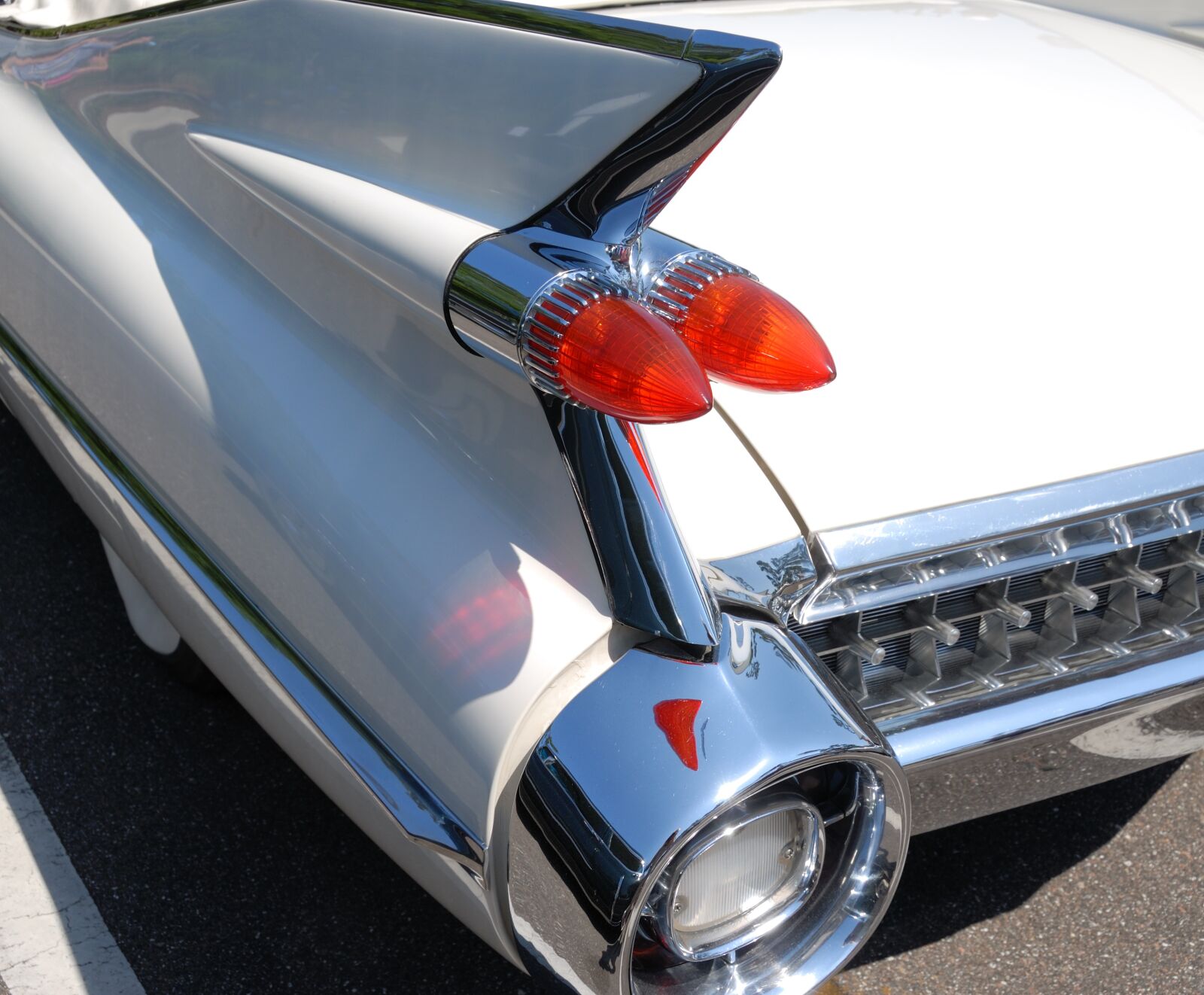 Nikon D200 sample photo. Classic cadillac, tail light photography