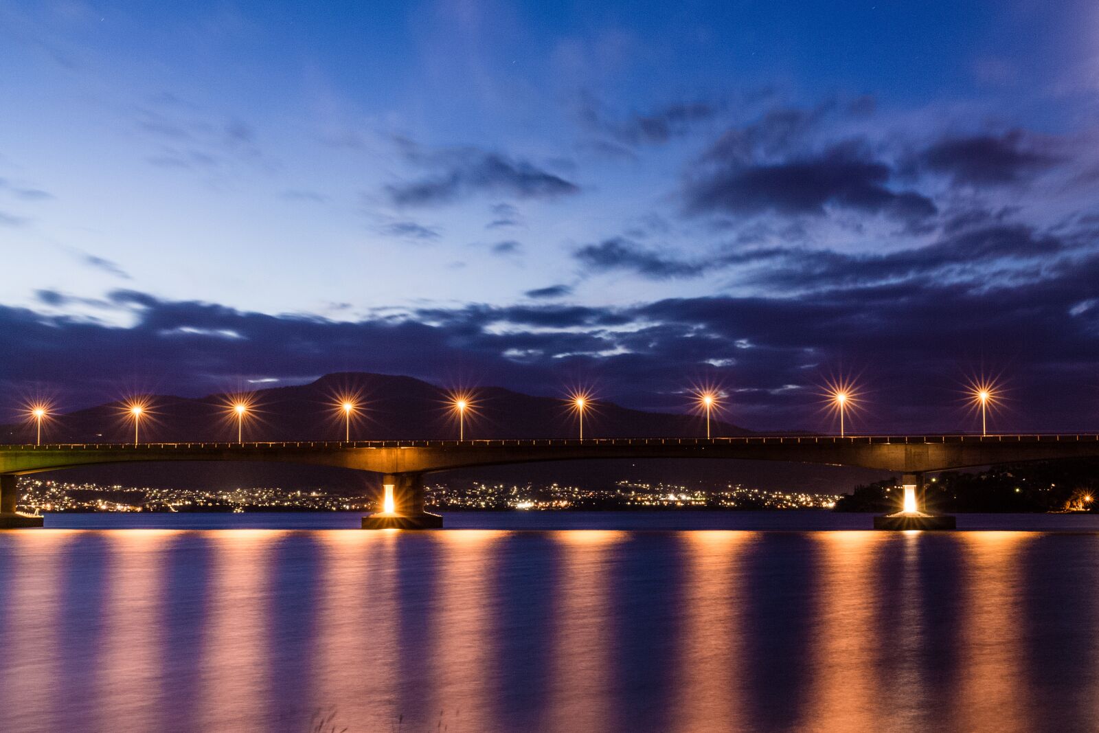 Canon EOS 1100D (EOS Rebel T3 / EOS Kiss X50) sample photo. Bridge, lights, night photography