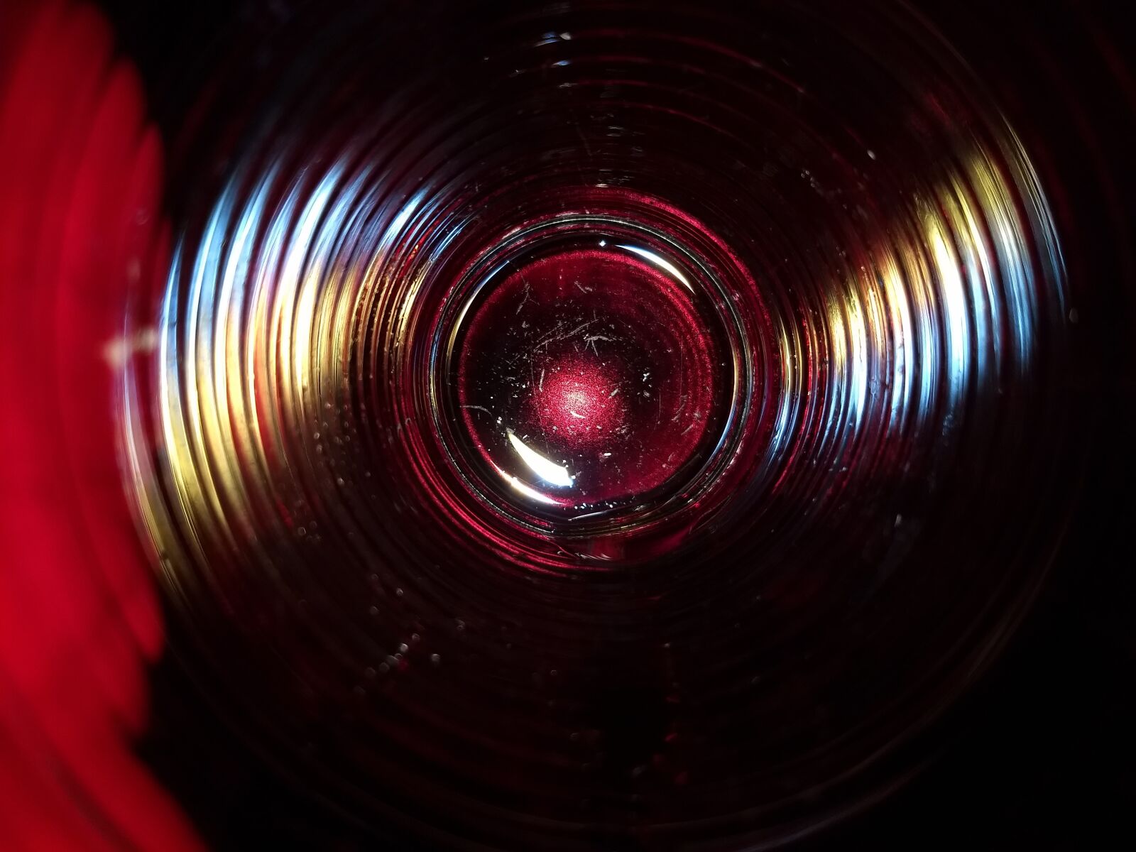 Motorola Moto G (5) Plus sample photo. Glass, red, seven photography