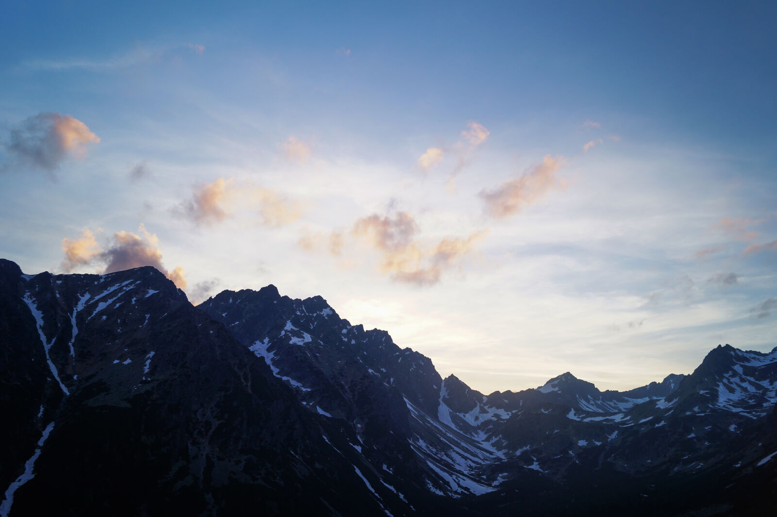 Sony DT 18-55mm F3.5-5.6 SAM II sample photo. Mountains, nature, sky, sunset photography