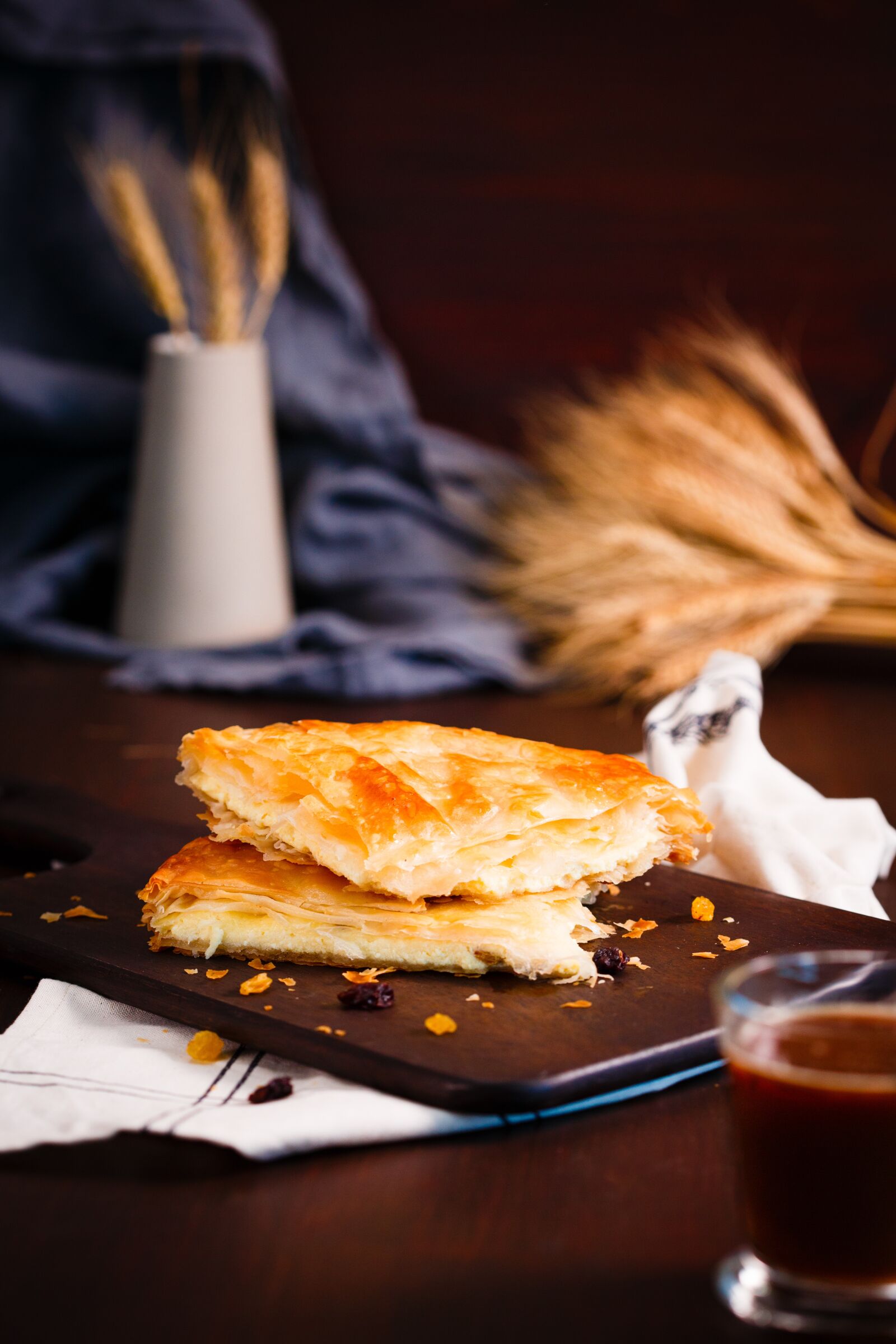 Canon EF 100mm F2.8 Macro USM sample photo. Pie, moldavian pie, romanian photography
