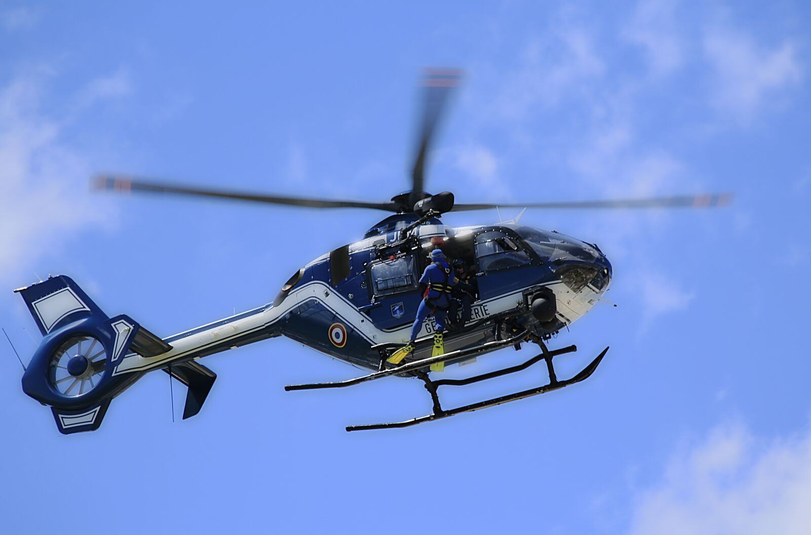 Canon EOS 5D Mark III sample photo. Helicopter, national gendarmerie, rescue photography