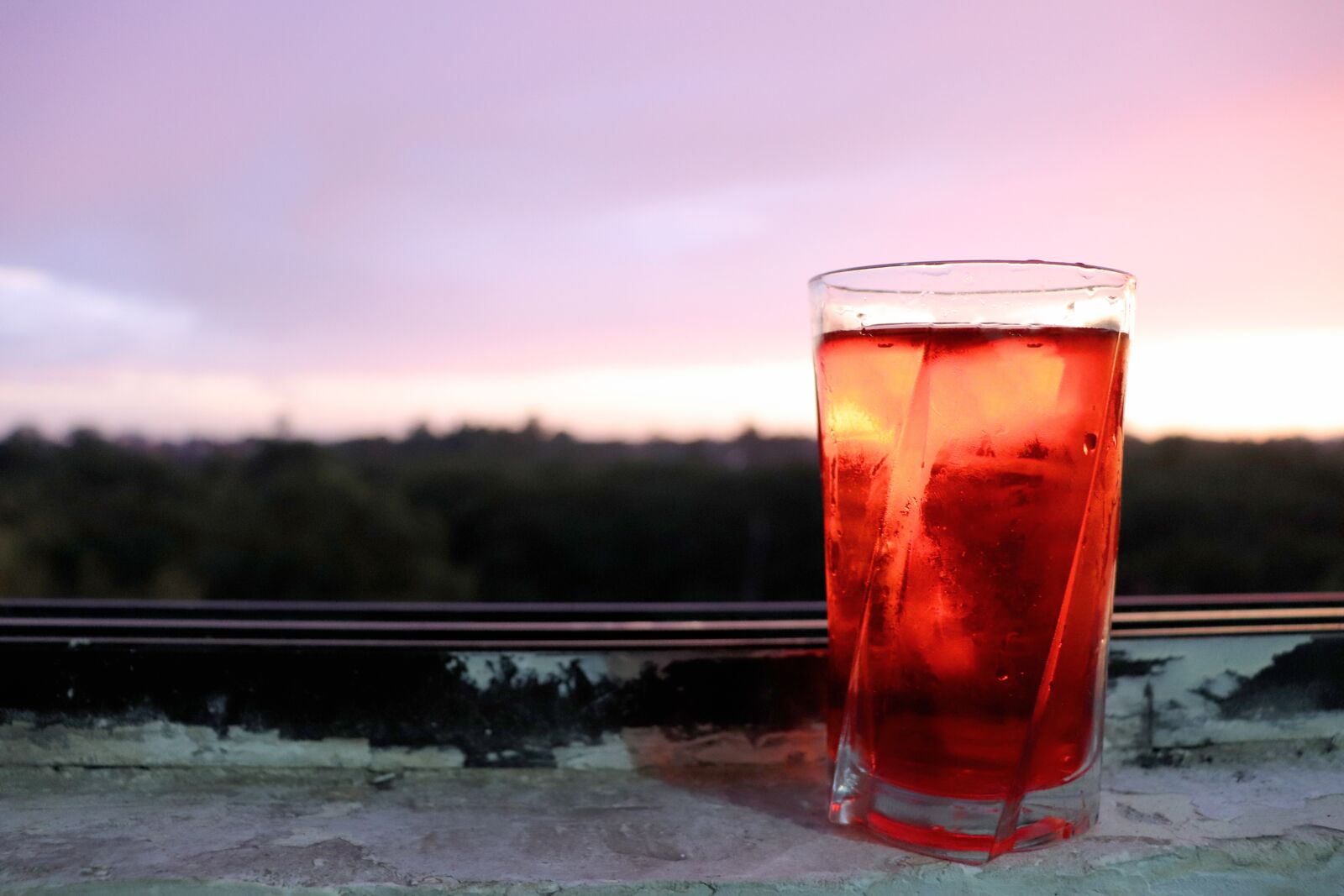 Canon EOS 200D (EOS Rebel SL2 / EOS Kiss X9) sample photo. Glass, evening, ramadhan photography