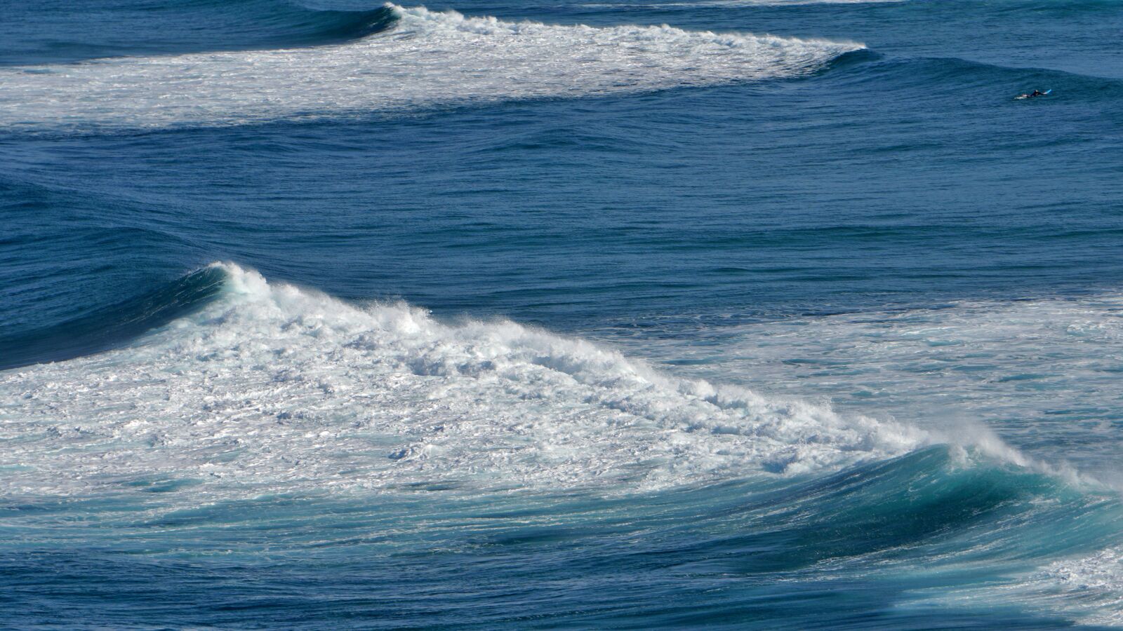 Sony a6300 + Sony E 55-210mm F4.5-6.3 OSS sample photo. Wave, surf, sea photography