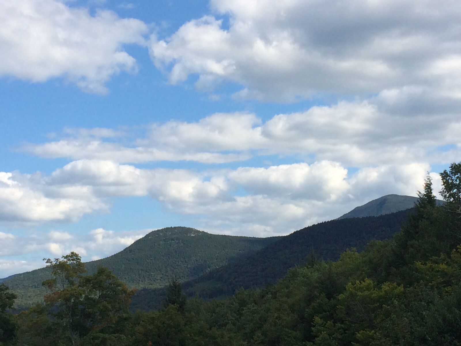 iPhone 5s back camera 4.15mm f/2.2 sample photo. Clouds, mountains photography