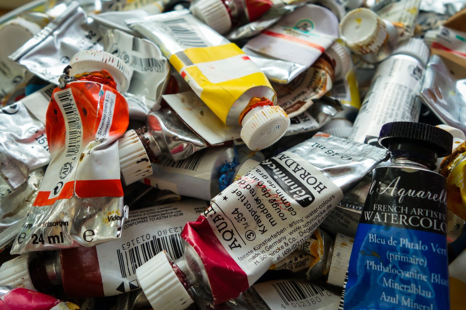 Sony Cyber-shot DSC-RX100 II sample photo. Tubes, color, painting photography
