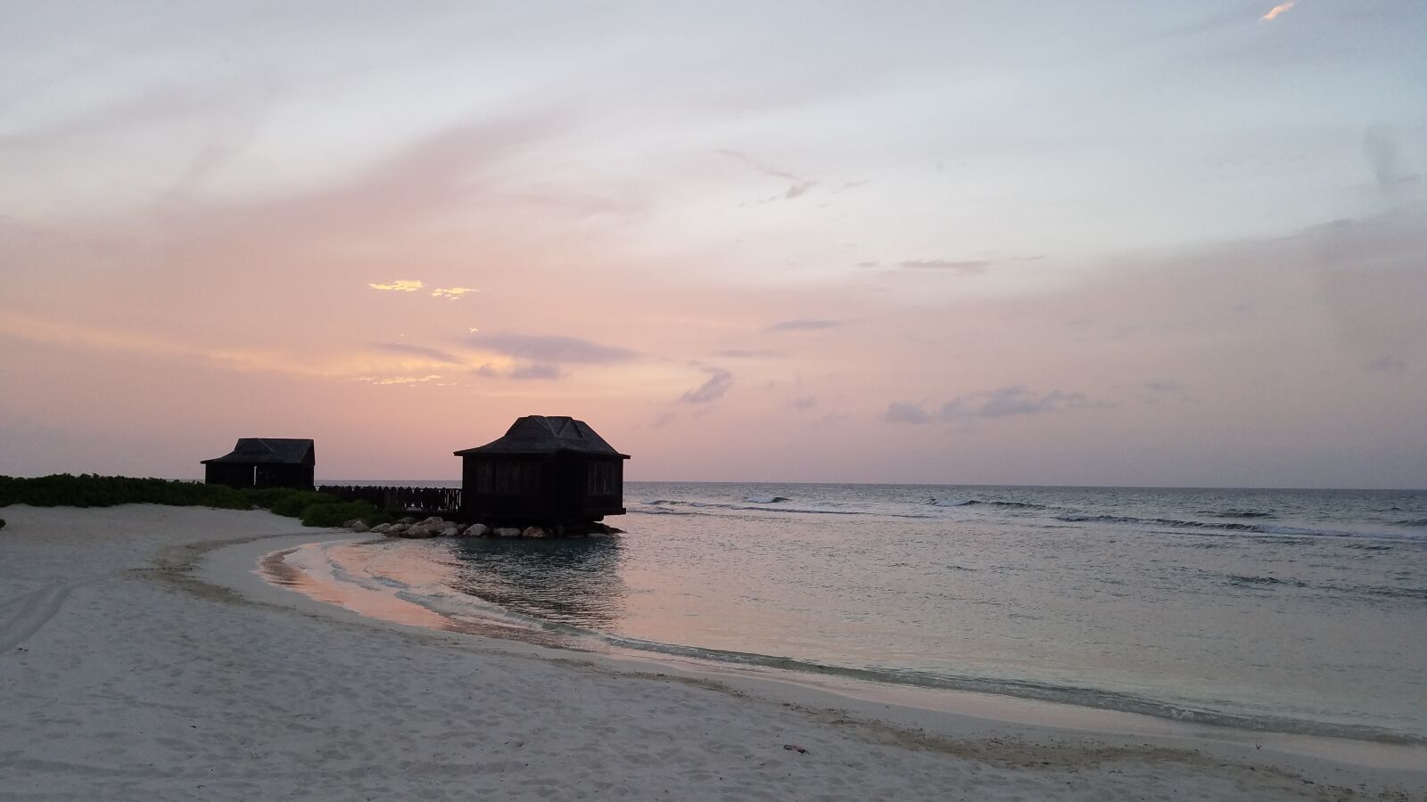 Samsung Galaxy S7 Edge sample photo. Cabana, sunset, beach photography