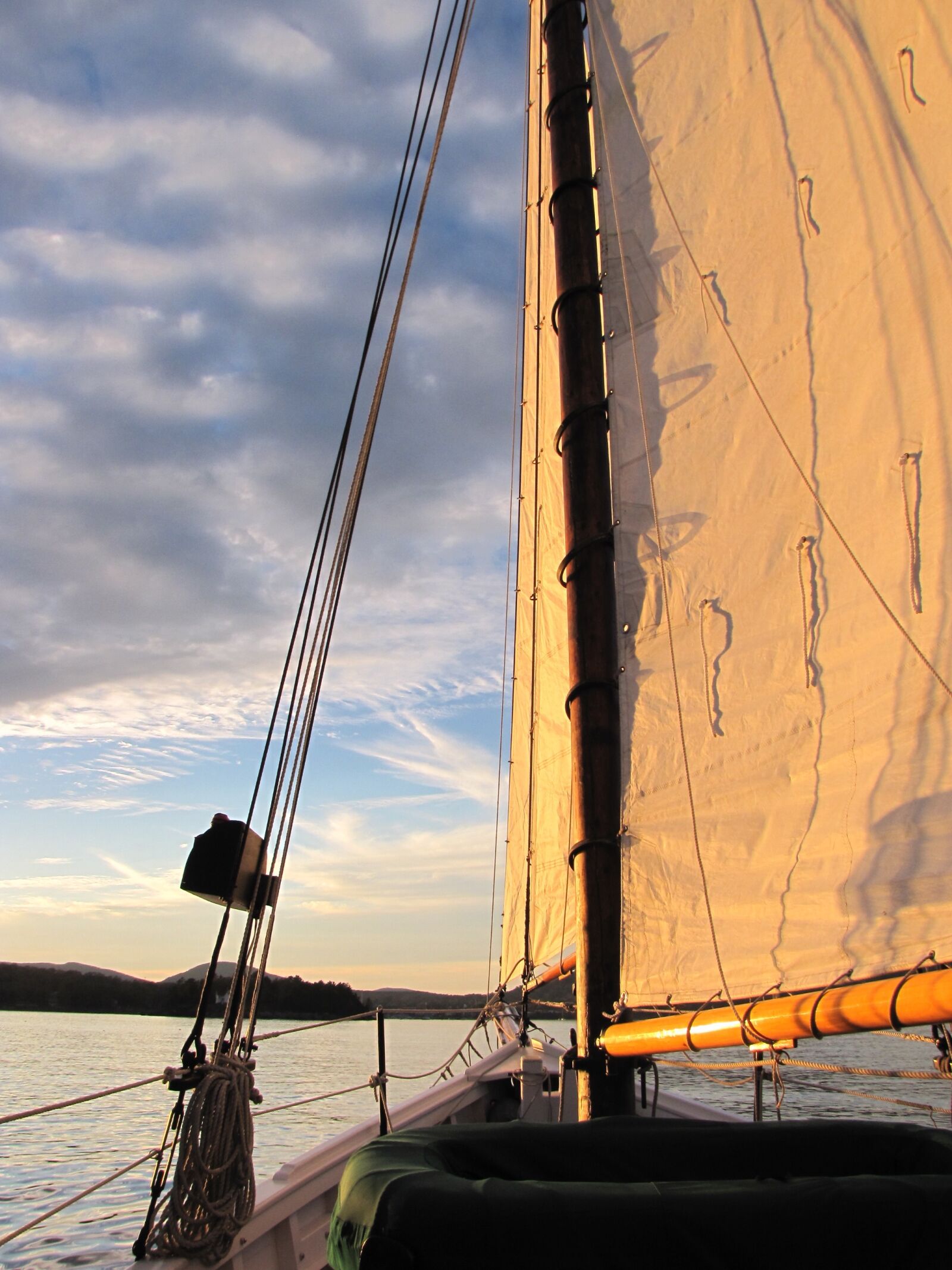 Canon PowerShot SX10 IS sample photo. Sailing, sunset, maine photography