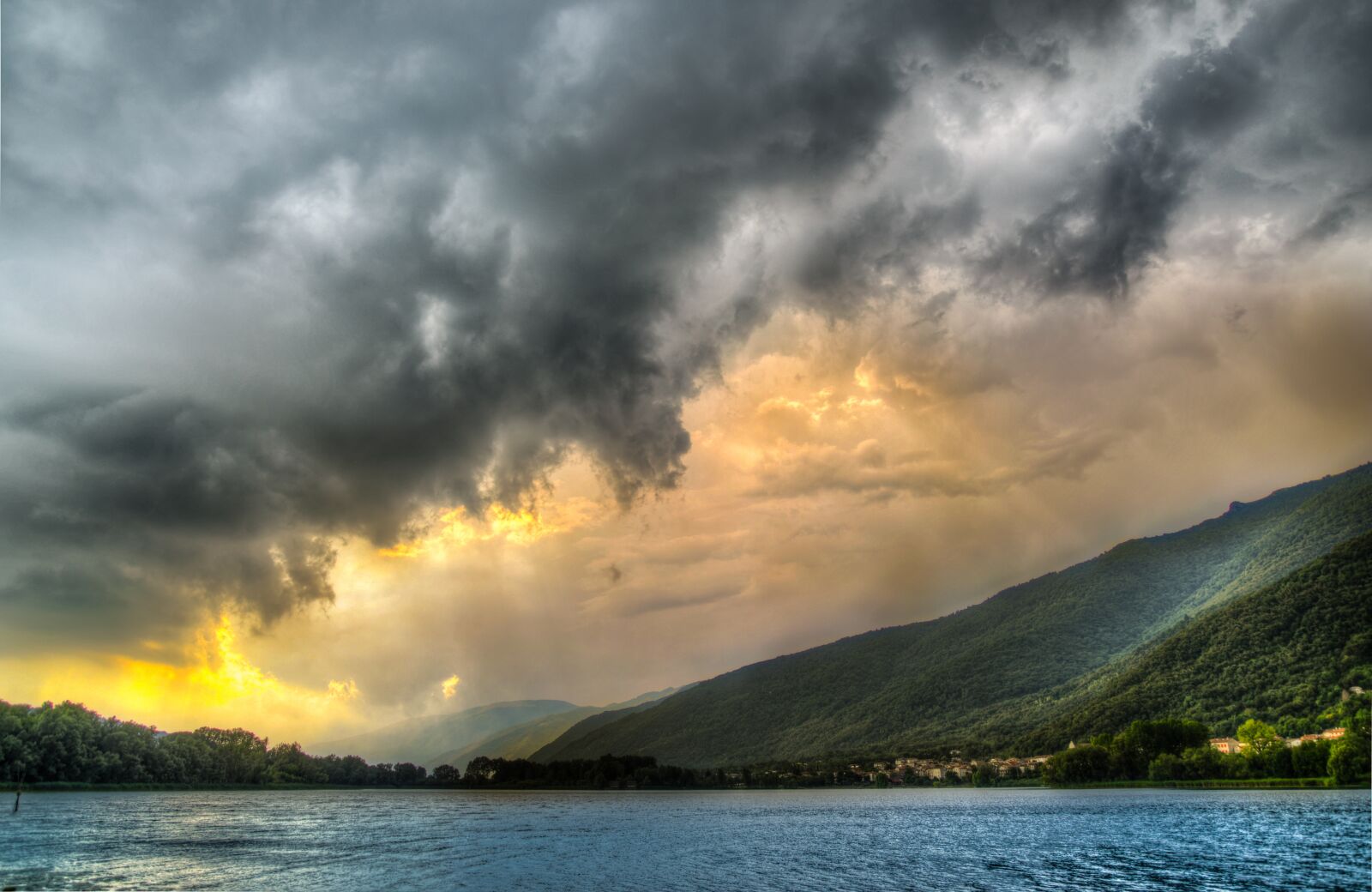 Nikon D610 sample photo. Rough, sunset, lake photography