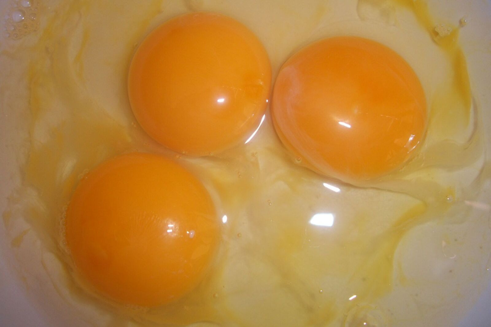 Kodak EASYSHARE M340 DIGITAL CAMERA sample photo. Eggs, yolks, breakfast photography
