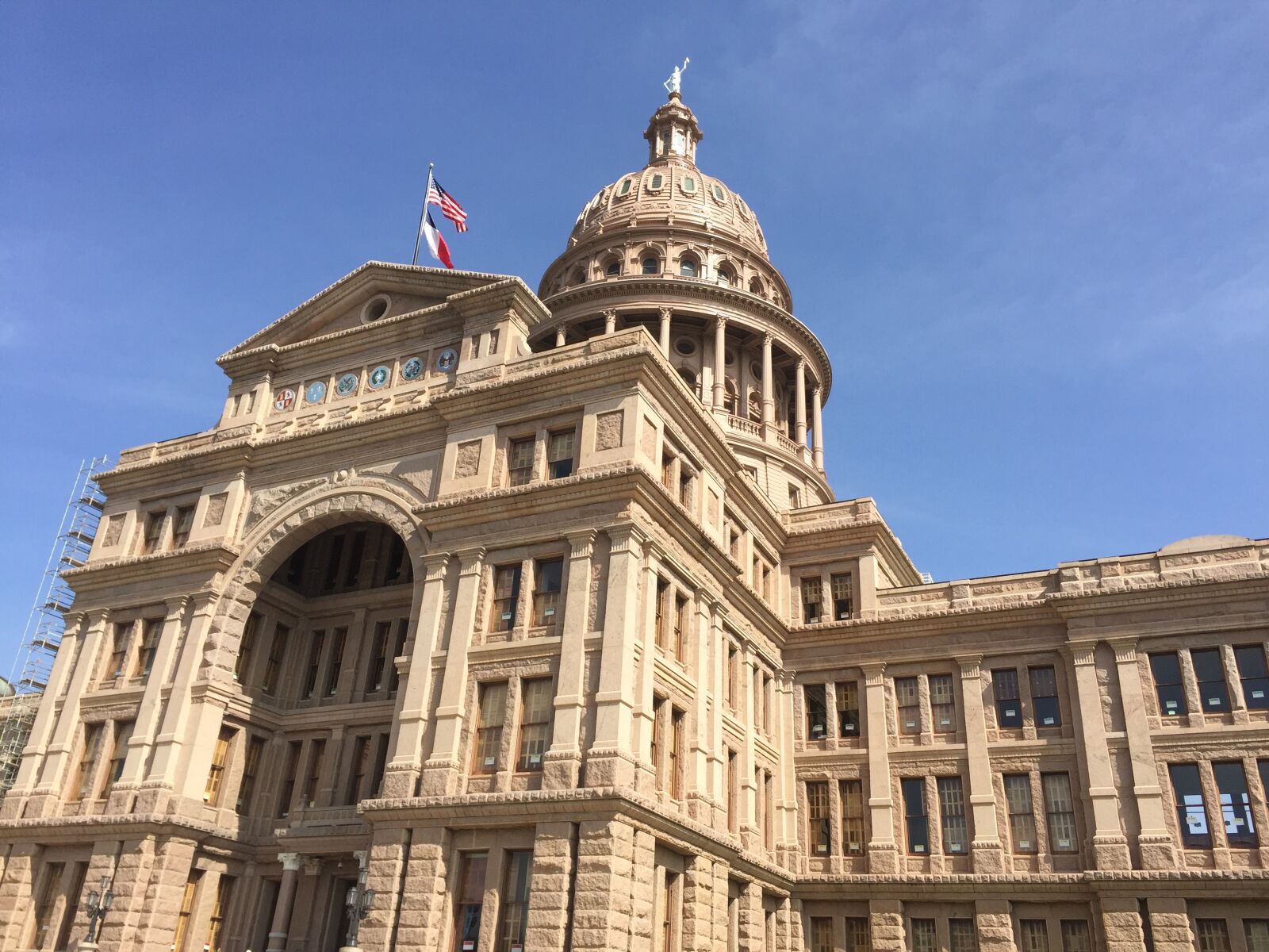 Apple iPhone 6 sample photo. Austin, capital photography