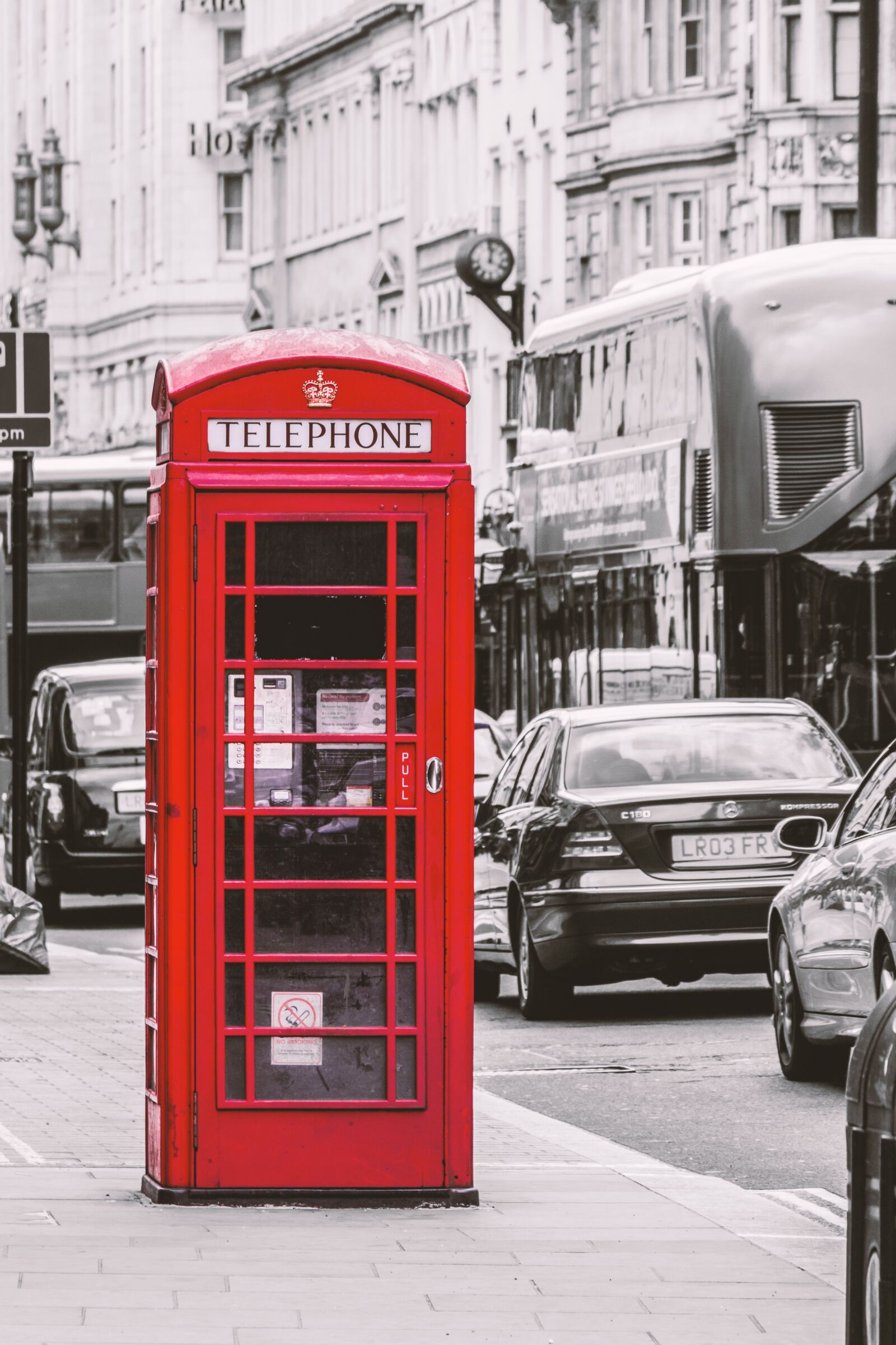 Canon EOS 70D sample photo. London, phone booth, red photography