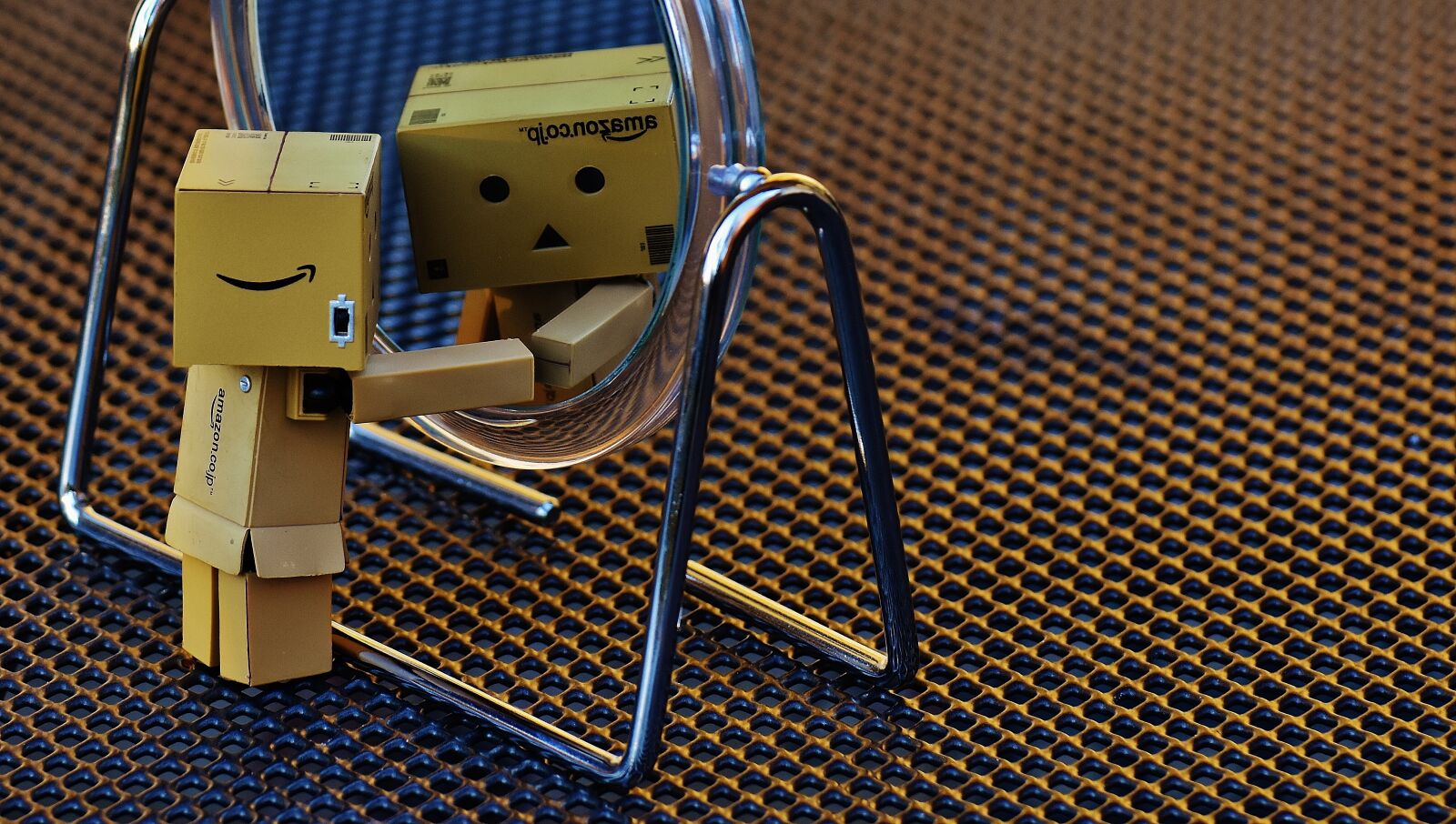 Nikon D7200 sample photo. Danbo, figure, mirror photography