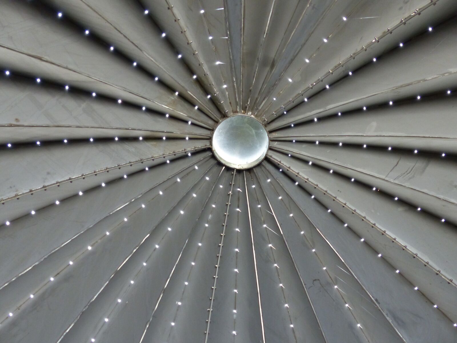 Panasonic Lumix DMC-FZ200 sample photo. Dome, roof, metal photography