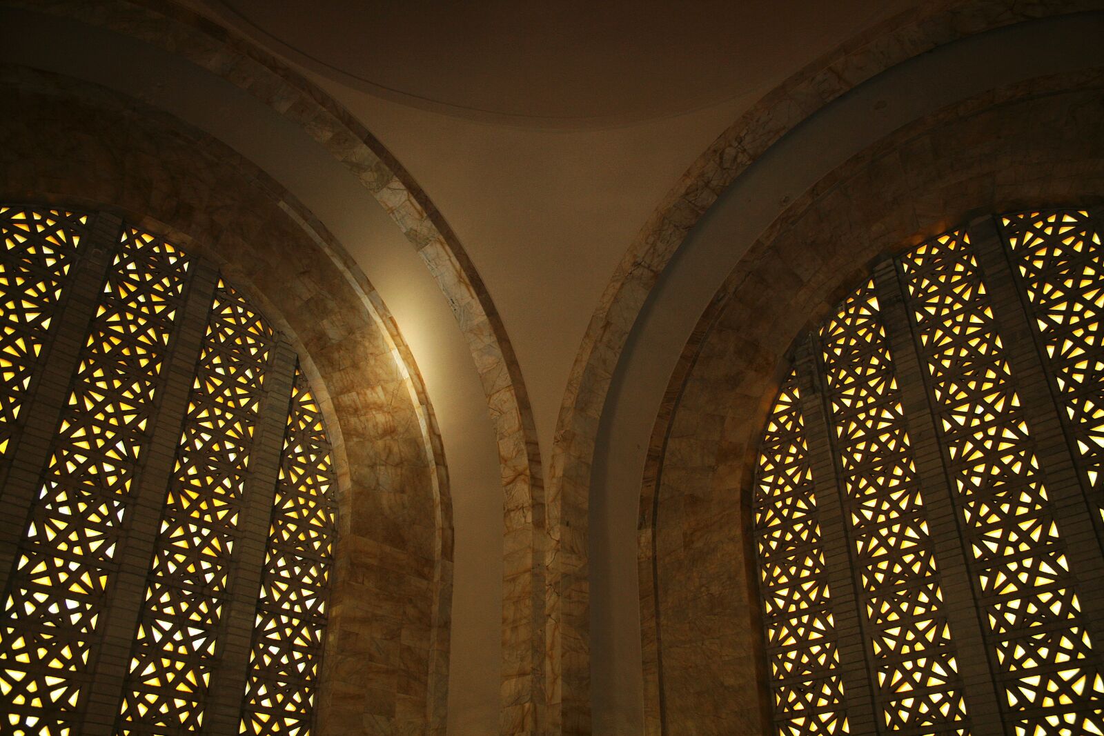Canon EOS 400D (EOS Digital Rebel XTi / EOS Kiss Digital X) sample photo. Windows, voortrekker monument pretoria photography