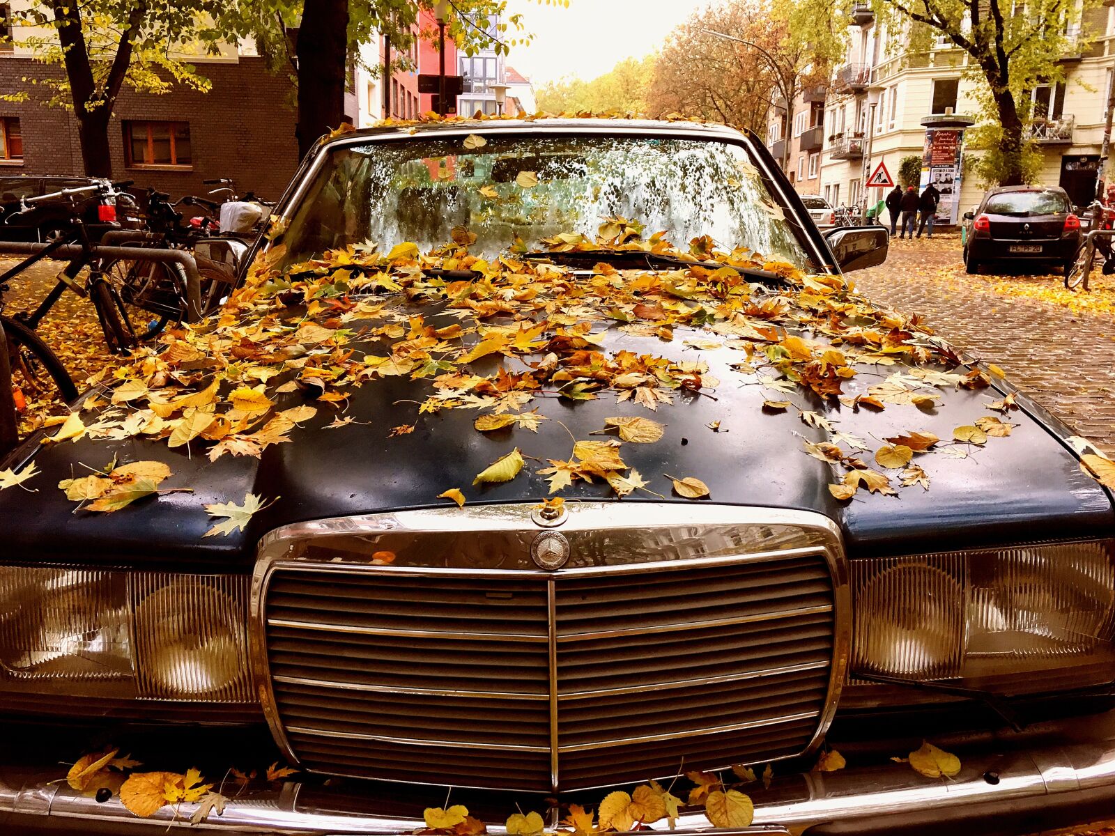 Apple iPhone 6s sample photo. Mercedes, retro, oldtimer photography