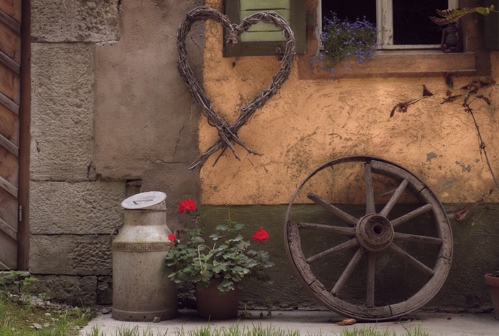 Fujifilm XF 18-55mm F2.8-4 R LM OIS sample photo. Milk can, heart, wagon photography