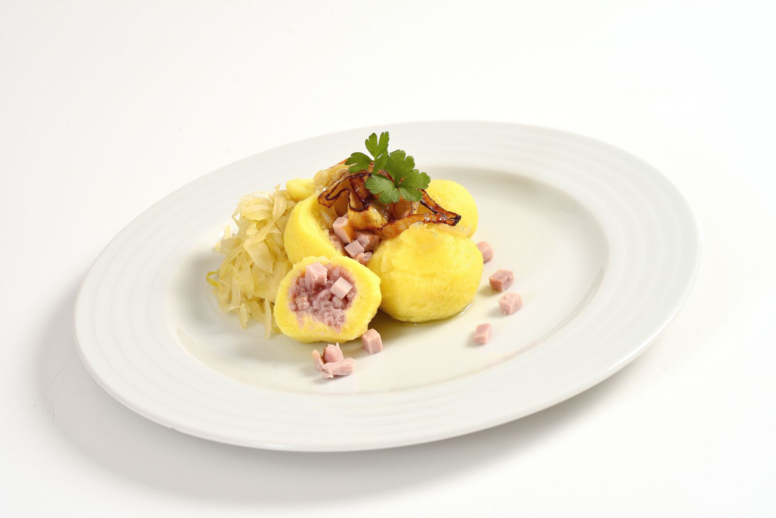 Nikon D800 sample photo. Dumpling, plate, cabbage photography