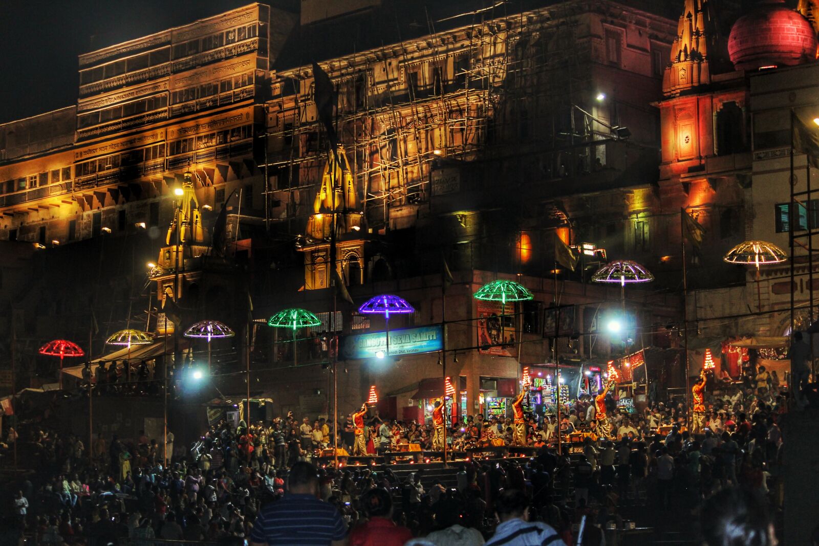 Canon EOS 1200D (EOS Rebel T5 / EOS Kiss X70 / EOS Hi) sample photo. Ganga aarti, varanasi, river photography