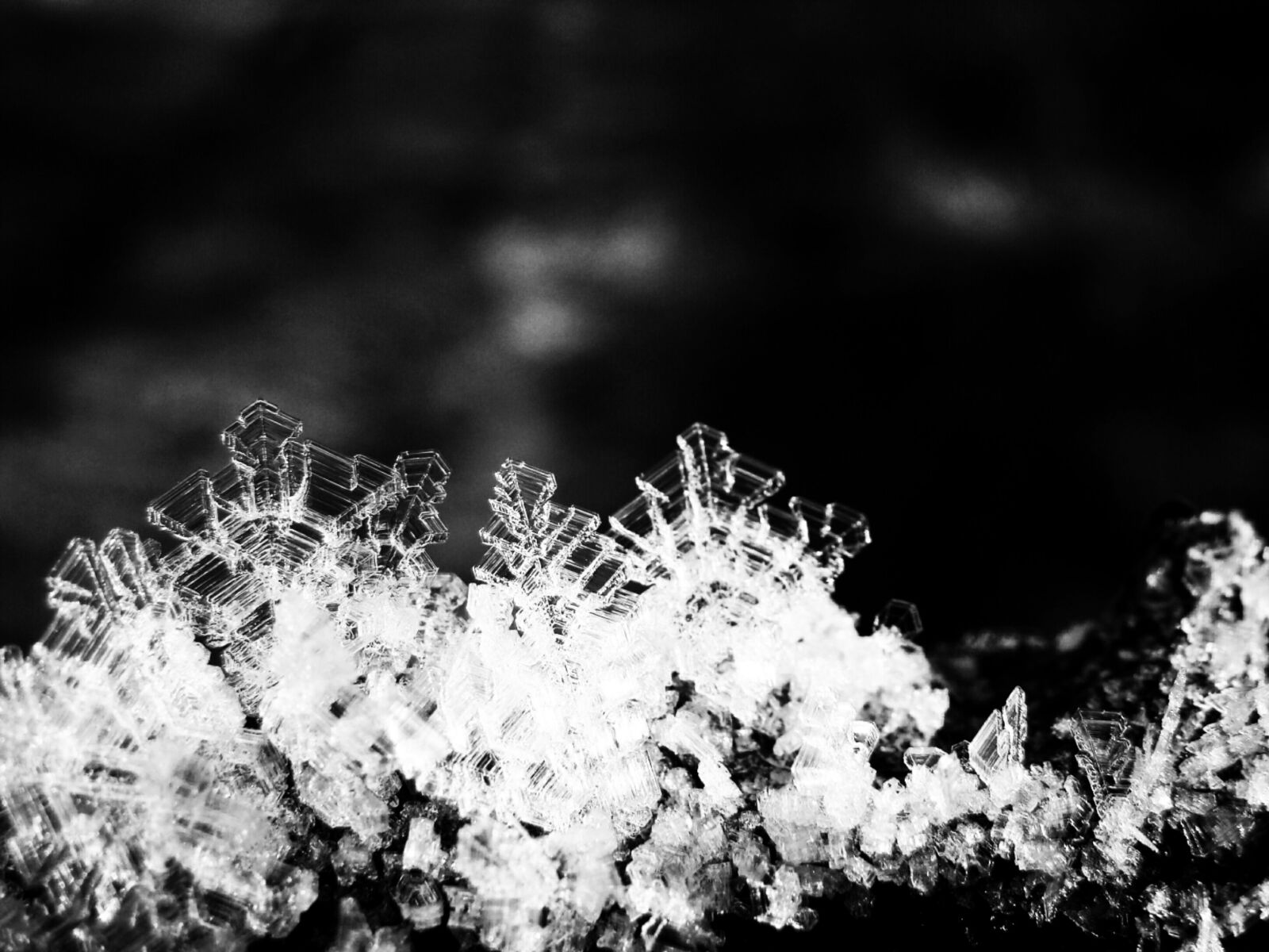 Sony DSC-H9 sample photo. Crystals, ice, winter photography