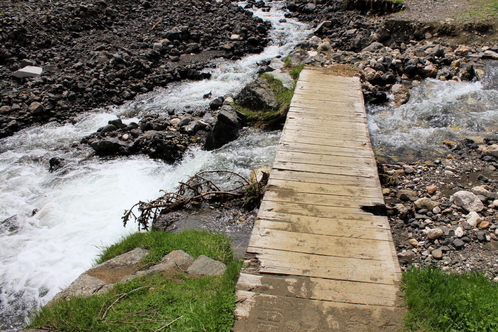 Canon EOS 1200D (EOS Rebel T5 / EOS Kiss X70 / EOS Hi) + Canon EF-S 18-55mm F3.5-5.6 III sample photo. Bridge, la palma, volcanic photography