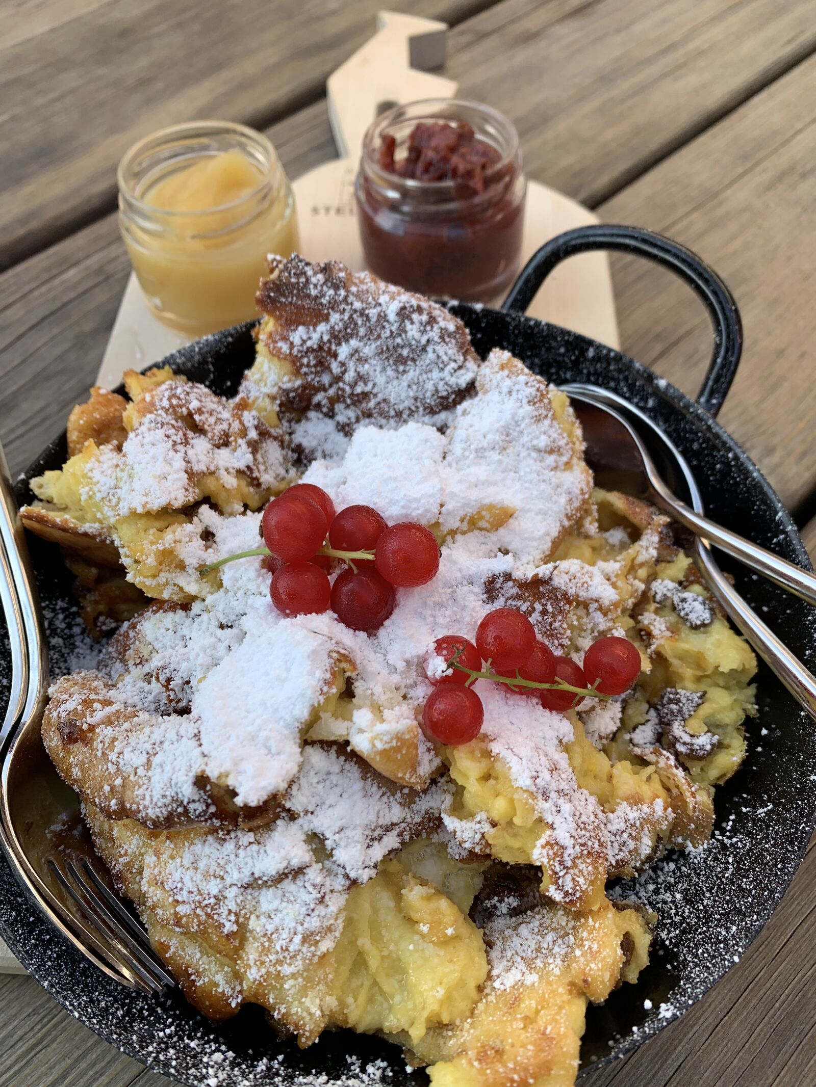 iPhone XR back camera 4.25mm f/1.8 sample photo. Kaiserschmarren, sweet dish, kaiserschmarrn photography
